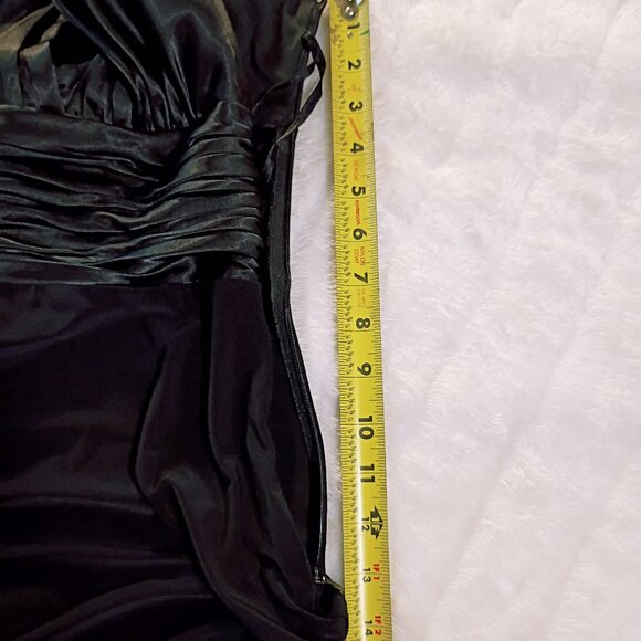 🎁🤶❤️ Beautiful Black Dress from Dillard's - Picture 12 of 15